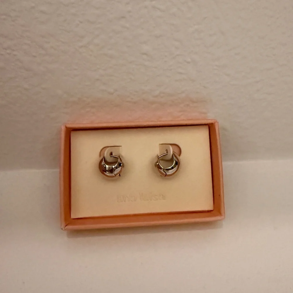 Ana Luisa Mini Abby Silver Hoop Earrings - Picture 3 of 5